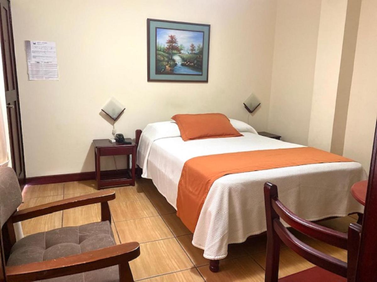 Hotel D'Mario Lago Agrio Ngoại thất bức ảnh