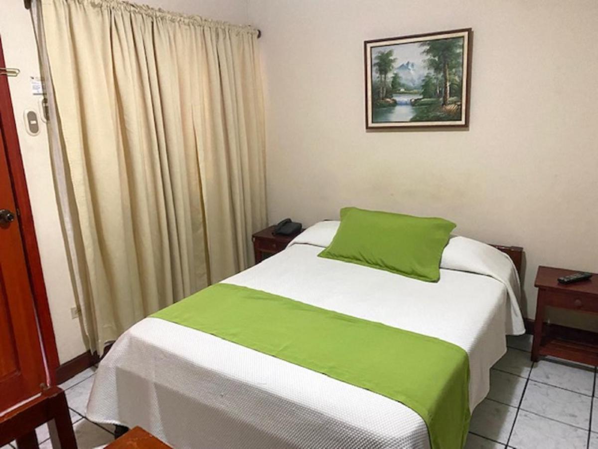 Hotel D'Mario Lago Agrio Ngoại thất bức ảnh