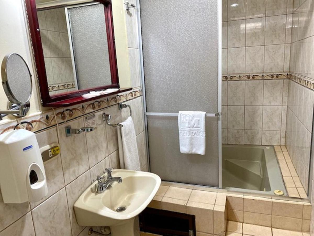 Hotel D'Mario Lago Agrio Ngoại thất bức ảnh