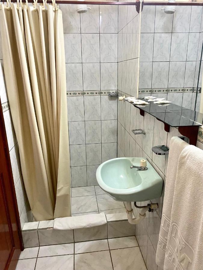 Hotel D'Mario Lago Agrio Ngoại thất bức ảnh