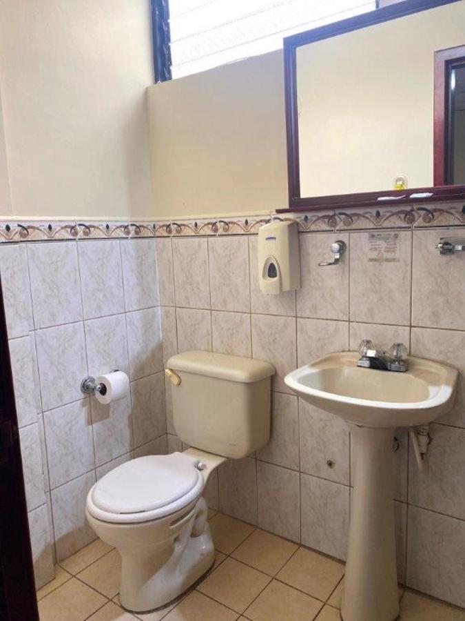 Hotel D'Mario Lago Agrio Ngoại thất bức ảnh
