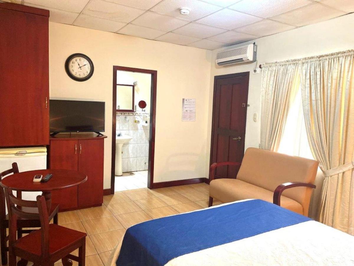 Hotel D'Mario Lago Agrio Ngoại thất bức ảnh